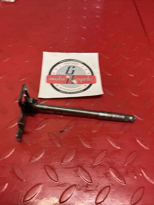 Yamaha DT250 1977 Transmission gearshift shift shaft spindle DT400 1978 YZ250D
