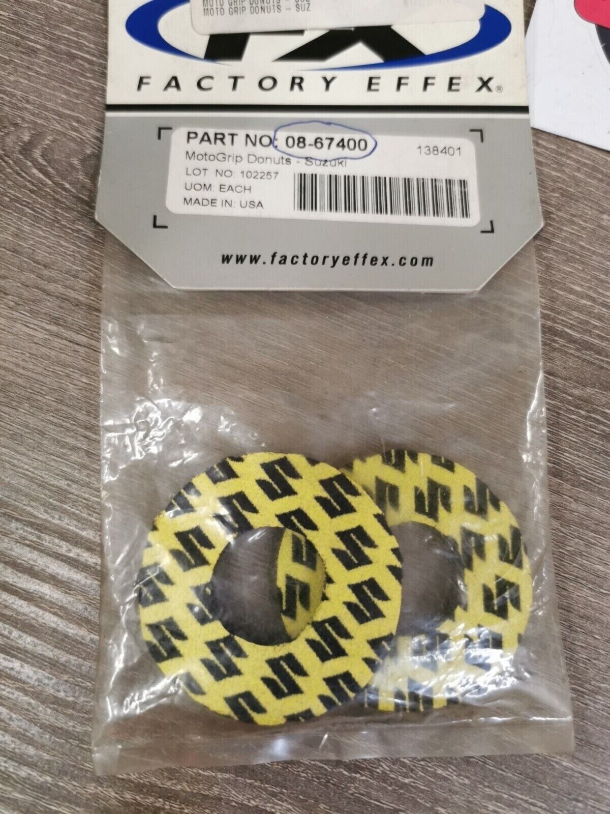 NOS FACTORY EFFEX SUZUKI MOTOGRIP DONUTS YELLOW QTY2  08-67400 J32