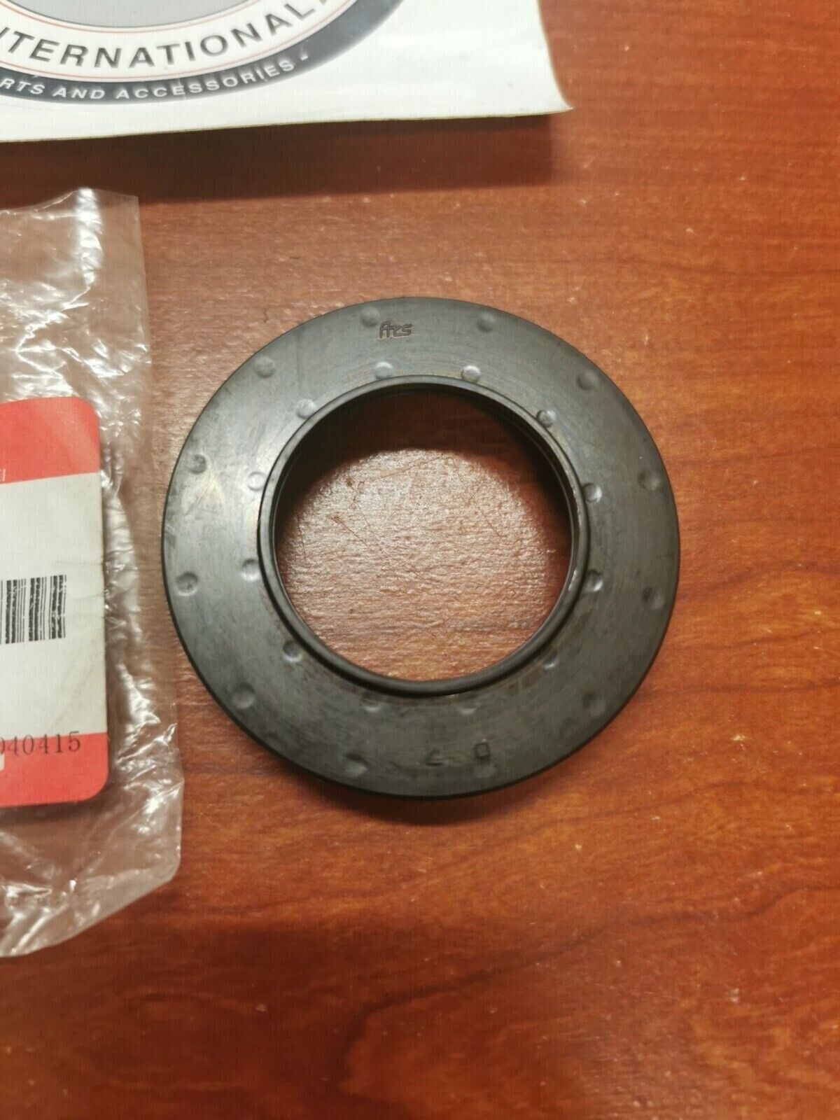 NOS Suzuki AN250 AN400 GSF600 GS1100 STEERING UPPER DUST SEAL 51643-40502 S20