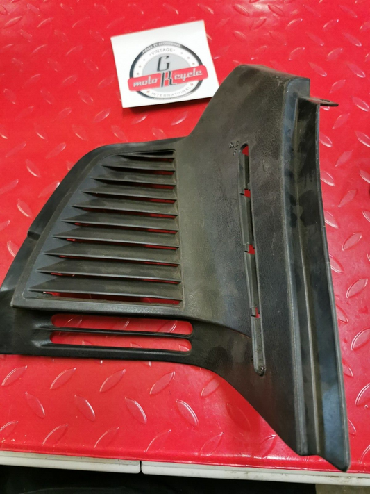 NOS Yamaha SY49 Louver Left 8K4-77131-00-00 Y20