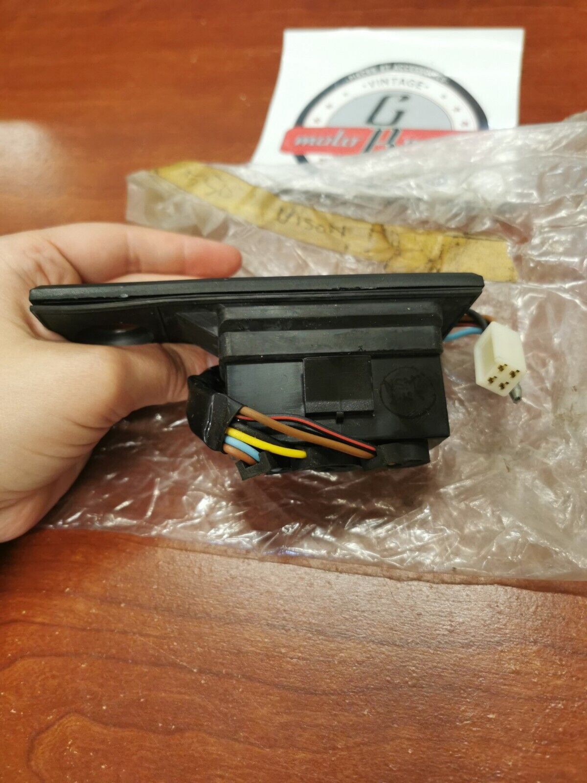 NOS Yamaha pilot box CASE, DAMPER, SOCKET CORD AND BULB 11H-8356A-00-00 Y87