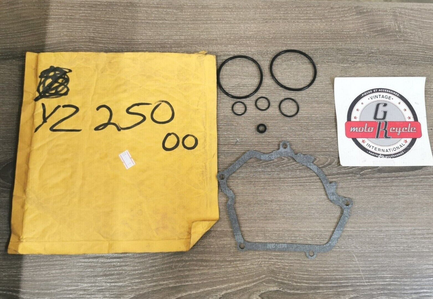 NOS YAMAHA XZ250 INCOMPLETE GASKET KIT SET J47