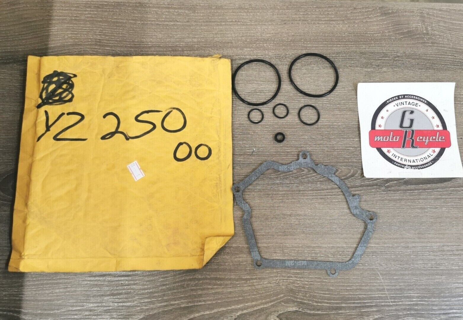 NOS YAMAHA XZ250 INCOMPLETE GASKET KIT SET J47