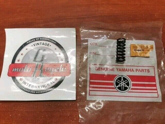 NOS Yamaha SPRING COMPRESSION 183-16333-70-00 SUB 90501-20123-00 90501-2036 Y154