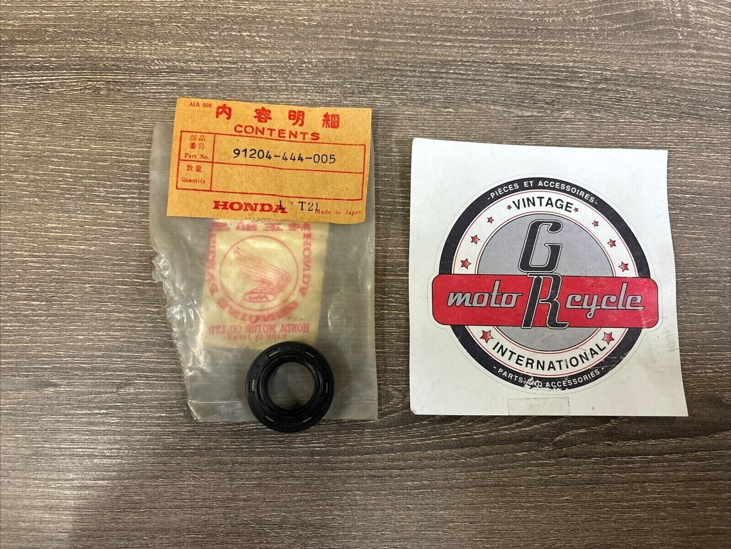 NOS Honda 1979 - 1985 CR125R OIL SEAL 91204-444-005 H123