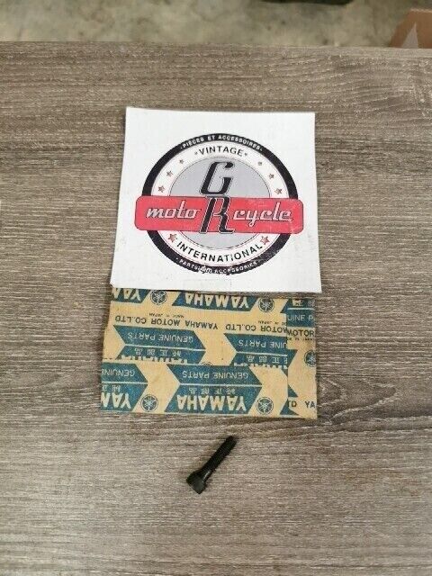 NOS YAMAHA TX750A EX440B RZ350N YSR50B YFZ350T PZ500D BOLT 91316-06025-00 Y151