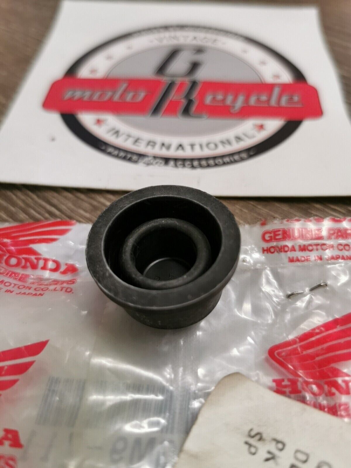NOS HONDA  DIAPHRAGM 45520-GM9-711  H50