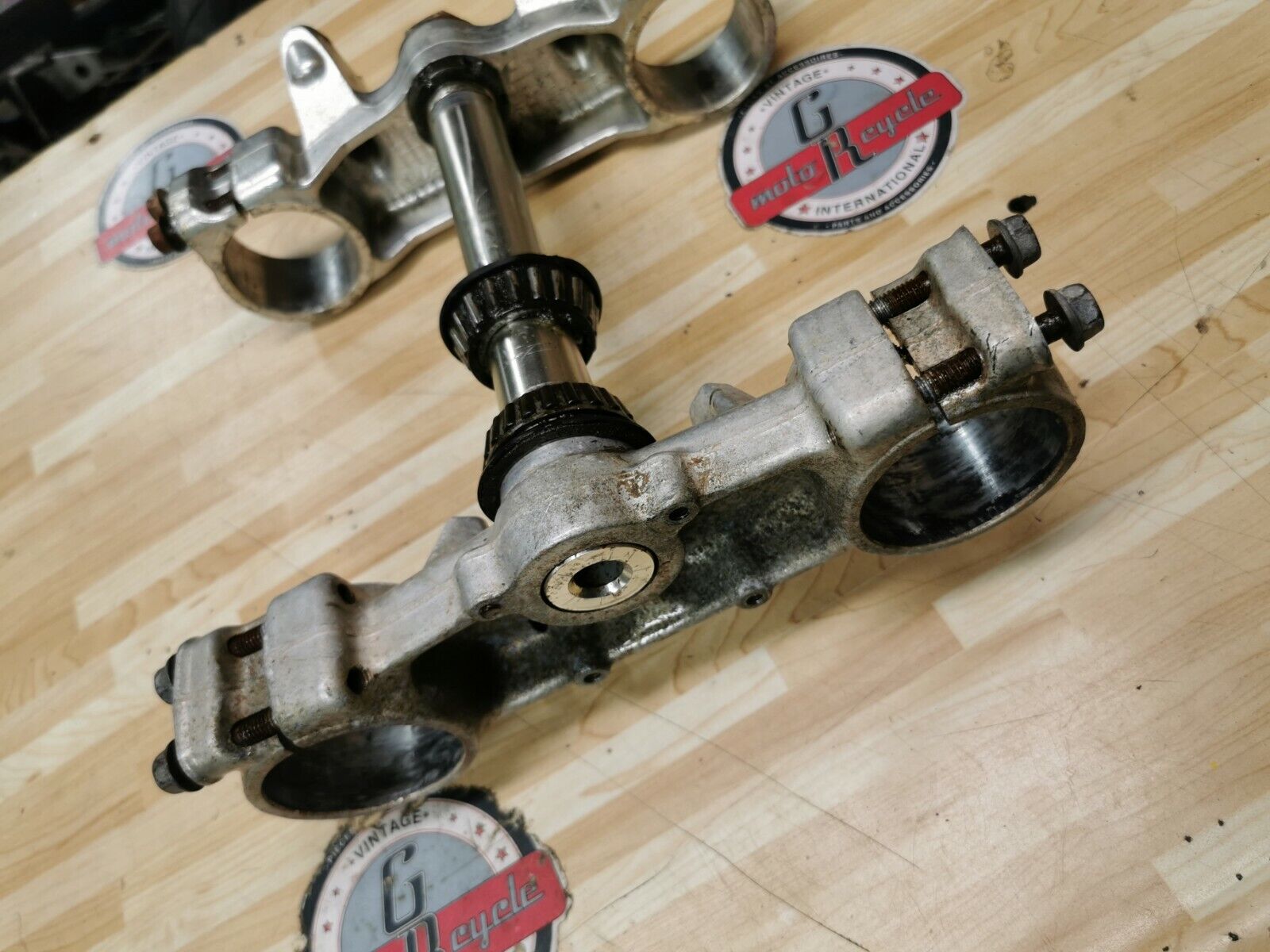 Suzuki RM125 1992 steering stem triple clamp tree top head 51410-43D01 RM250