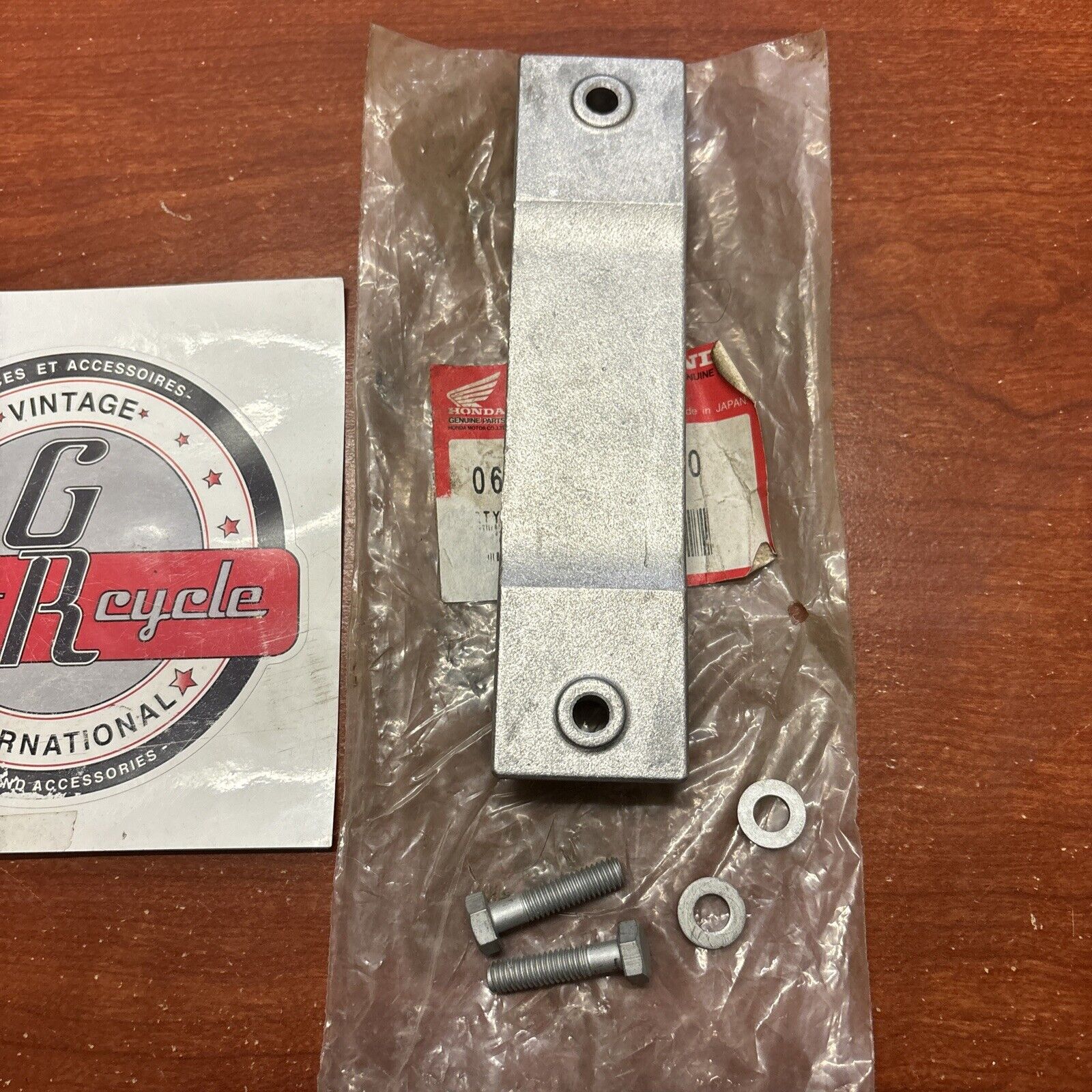 NOS Honda OUTBOARD ANODE METAL KIT 06411-ZV5-000 SUB 06411-ZV5-010 H149