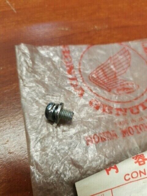 NOS Honda TRX350 TRX250 ATC200 SCREW WASHER (6X12) 93893-06012-00 H103