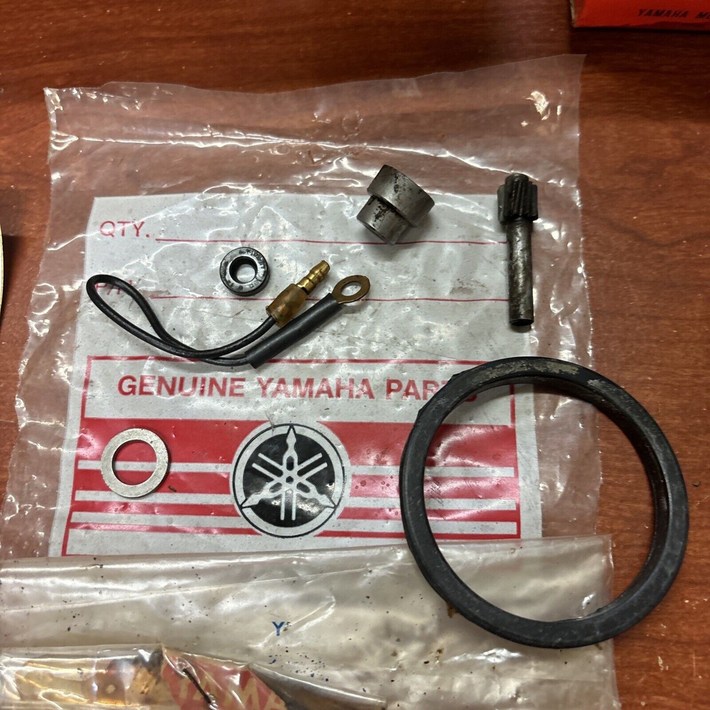 NOS Yamaha TACHOMETER KIT INCOMPLETE 839-83540-00-00 813-17841-00-00 821-17 Y174