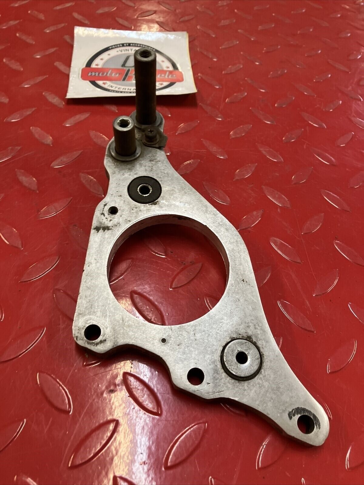Yamaha YZ400 1977 rear engine motor mounting mount bracket YZ250