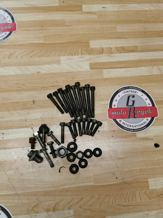 Yamaha IT250 1982 motor engine crankcase cover head bolt nut hardware