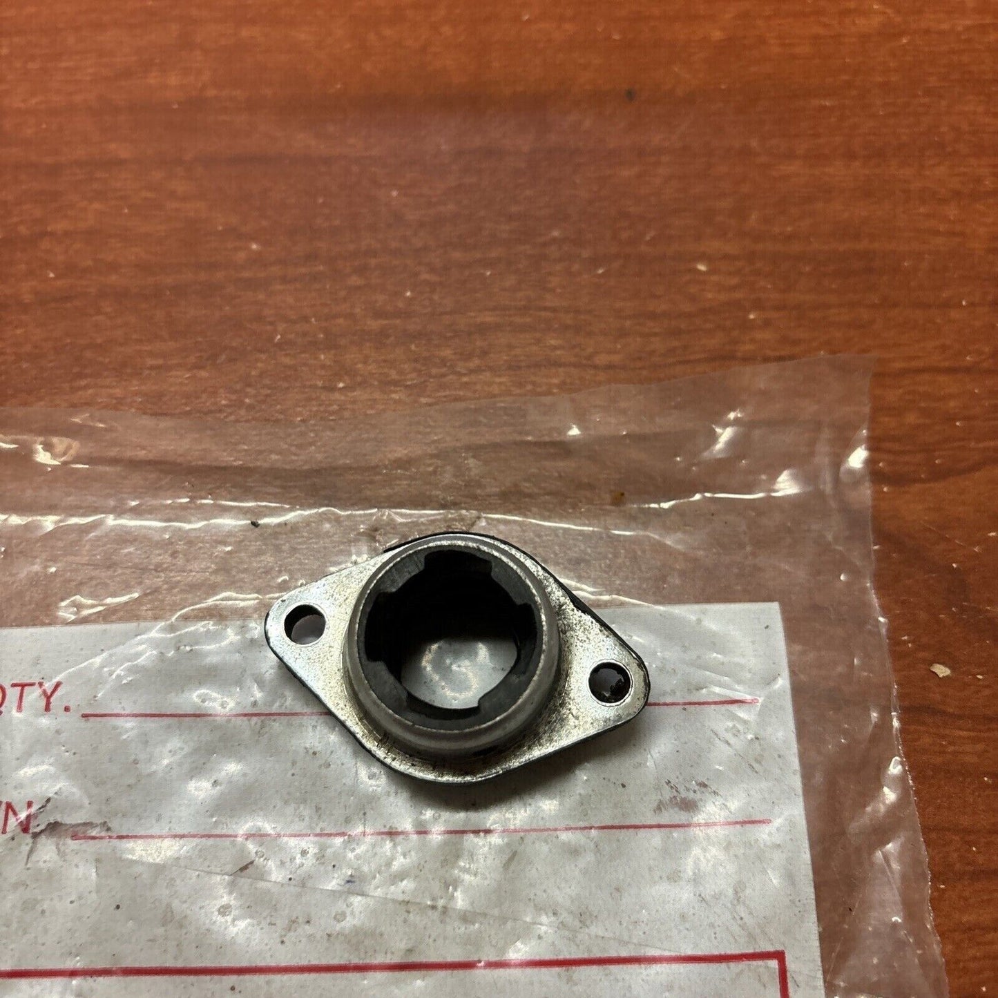 NOS Yamaha RD250 RD350 PUSH SCREW HOUSING 371-16396-00 SUB 256-16396-01-00 Y173