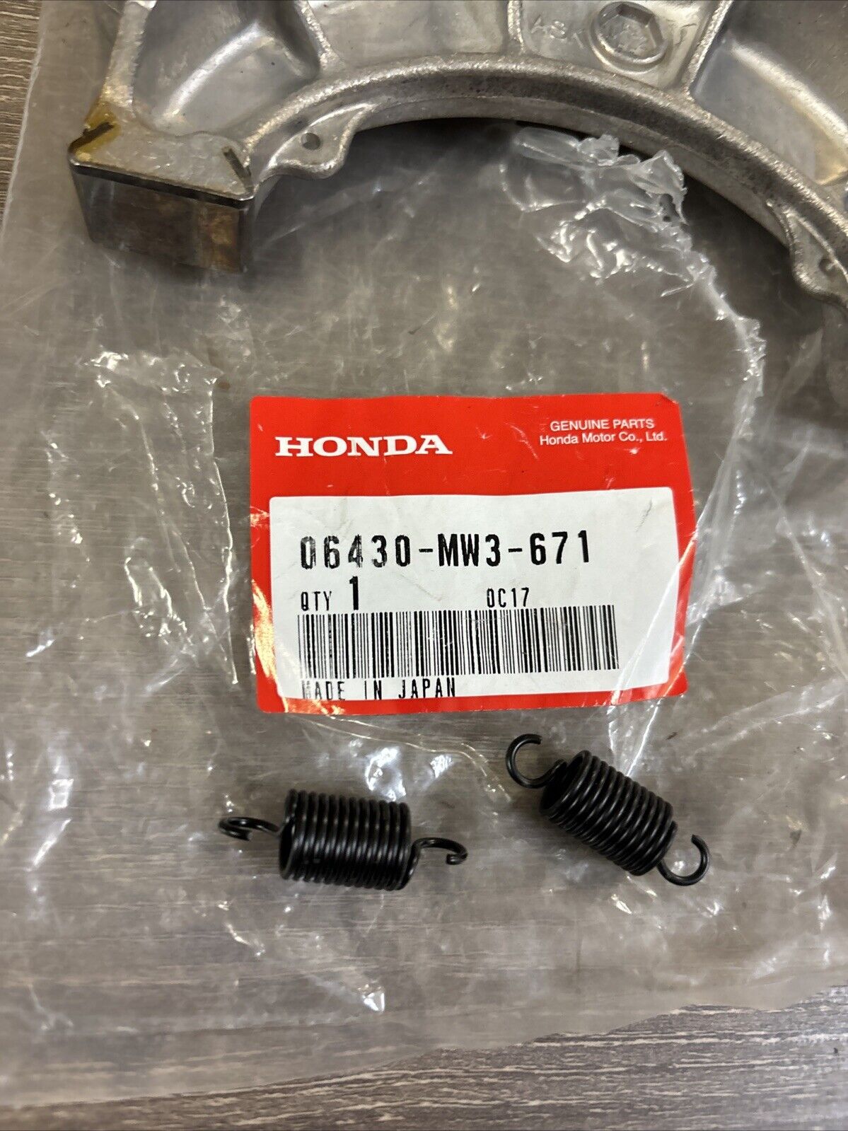 NOS Honda CB500 CB650SC CB750 CX500 VT600C BRAKE SHOE SET 06430-MW3-671 H136