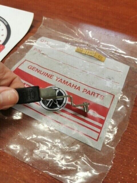 NOS Yamaha TX650 TX750 XS500 LEVER 306-14905-02-00 SUB 306-14905-00-00 Y154