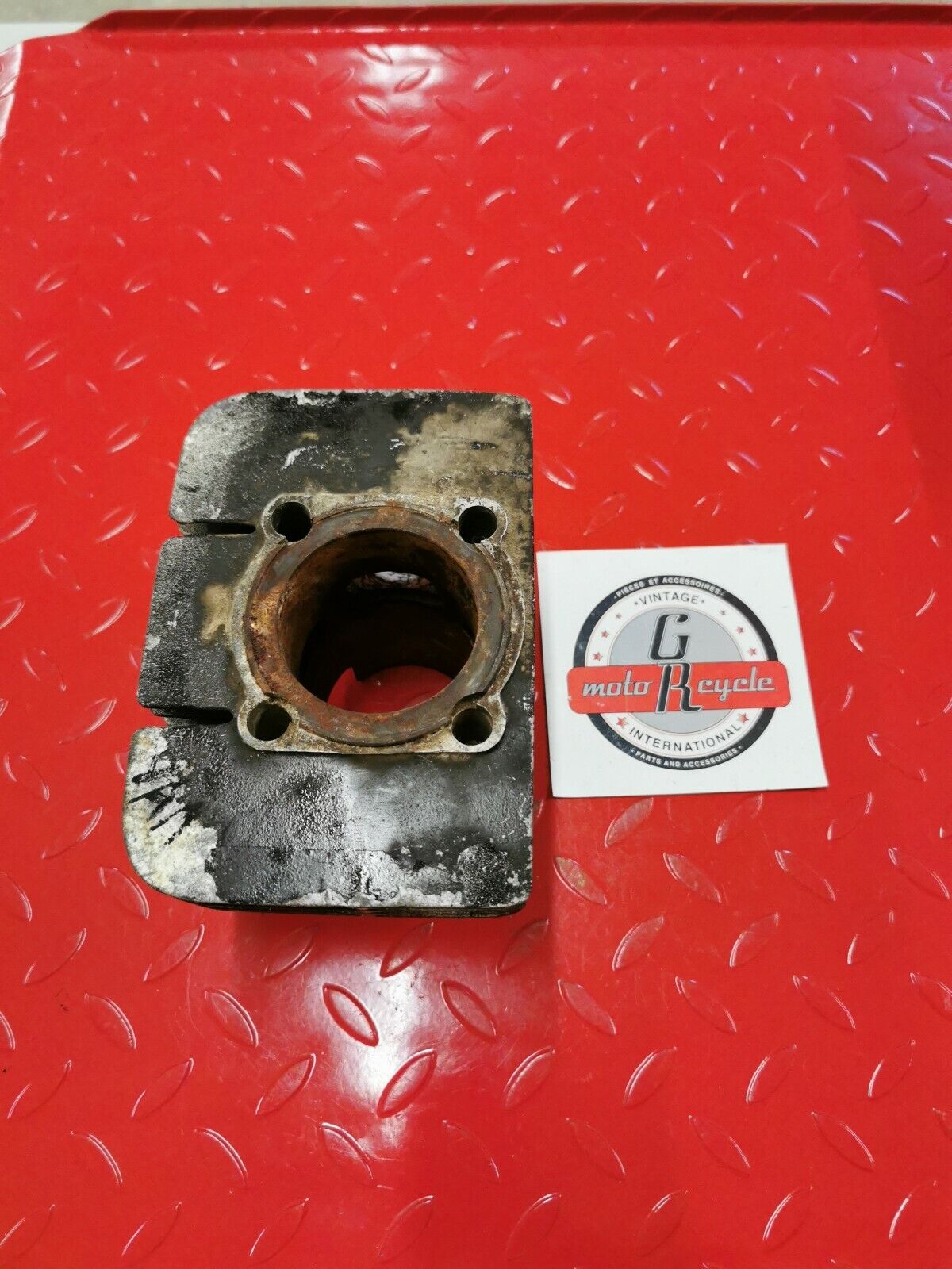 Yamaha R5 left cylinder jug barrel