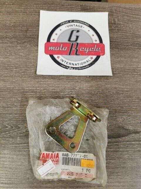 NOS YAMAHA VMAX VX800AQA VX500EW VX800STW STAY 3 8AB-77127-00-00 Y113