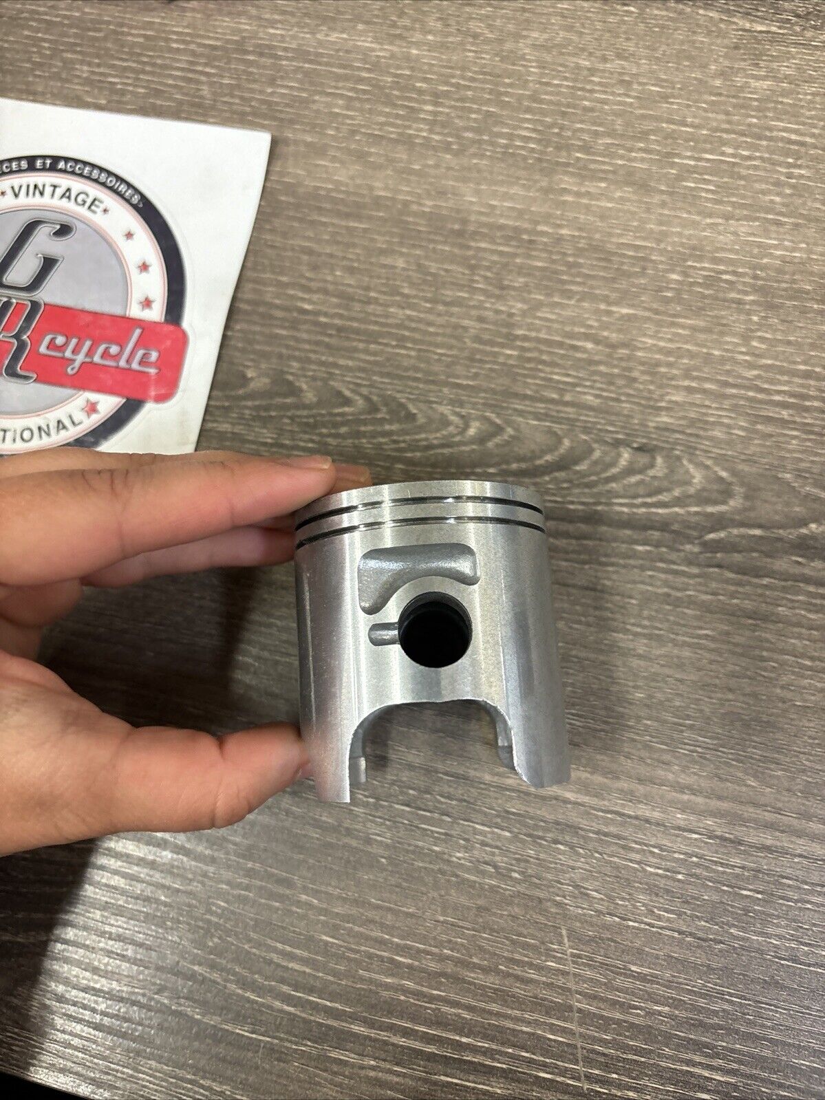 NOS Honda 1980 1981 CR125R PISTON STD 13101-KA3-000 HAS A SMALL NICK H136