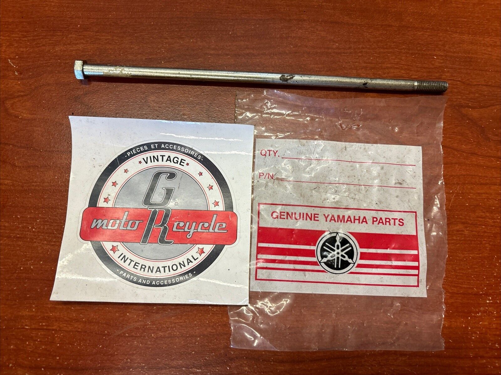 NOS Yamaha HEXAGON BOLT 97321-08245-00 SUB 97101-08245-00 Y184