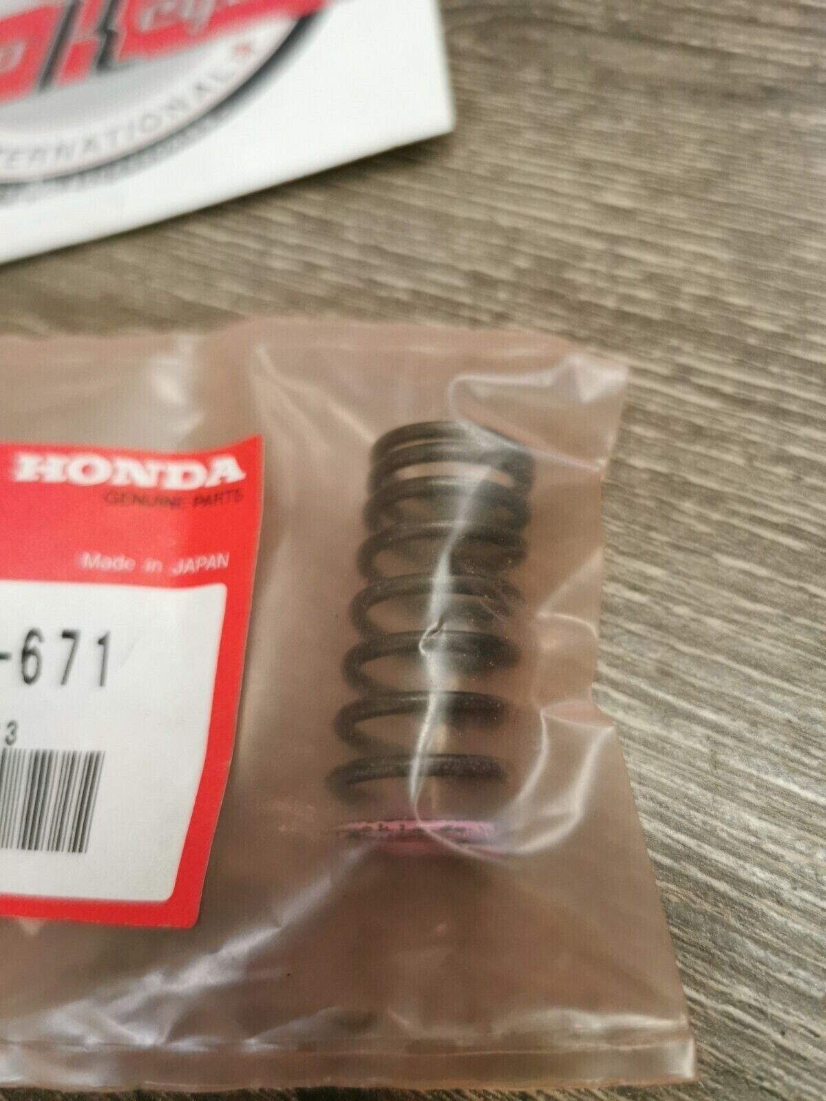 NOS HONDA  TRX300EX SPRING VALVE INNER NIPPON HATSUJO 14761-HM3-671  H53