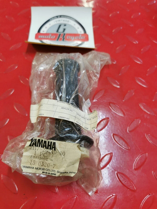 NOS Yamaha XS850 XS650 XS400 XS750 XS1100 GRIP 2H7-26240-00-00 Y25