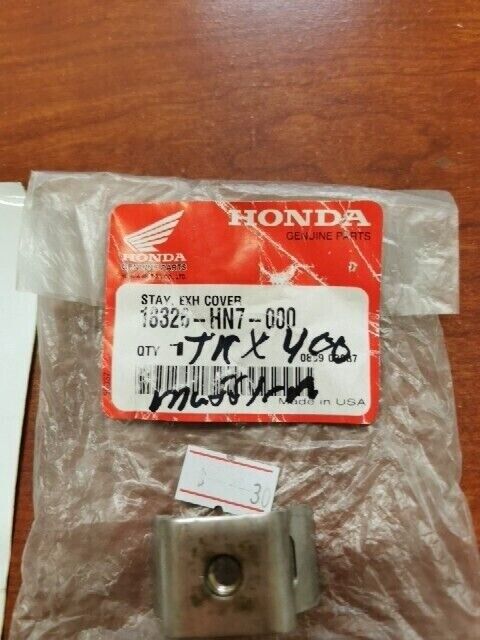 NOS Honda TRX400FA TRX400FGA EXHAUST COVER STAY 18326-HN7-000 H104