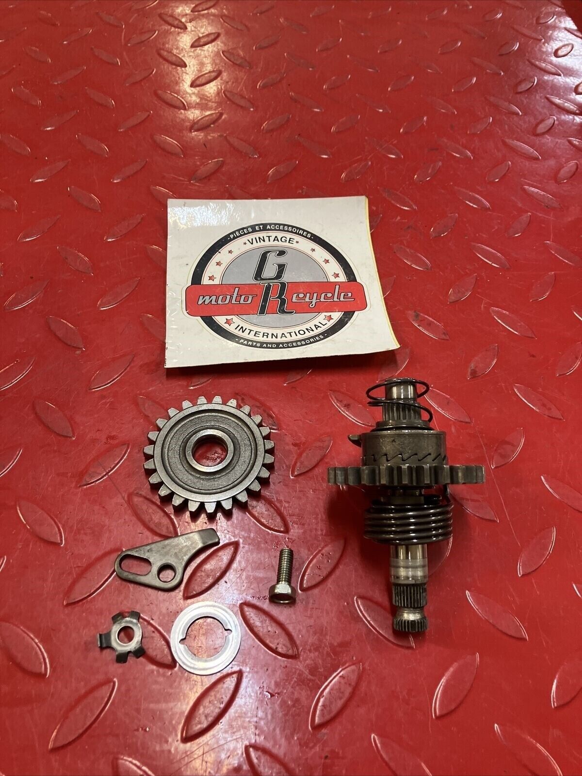 Honda CR80R 1990 kickstarter kick starter spindle shaft gear 28211-GC4-600 2