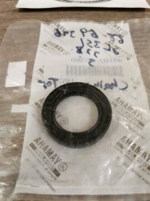 NOS YAMAHA SL351 SL338 1968 1969 CHAIN CASE TOP  93102-35360 Y108