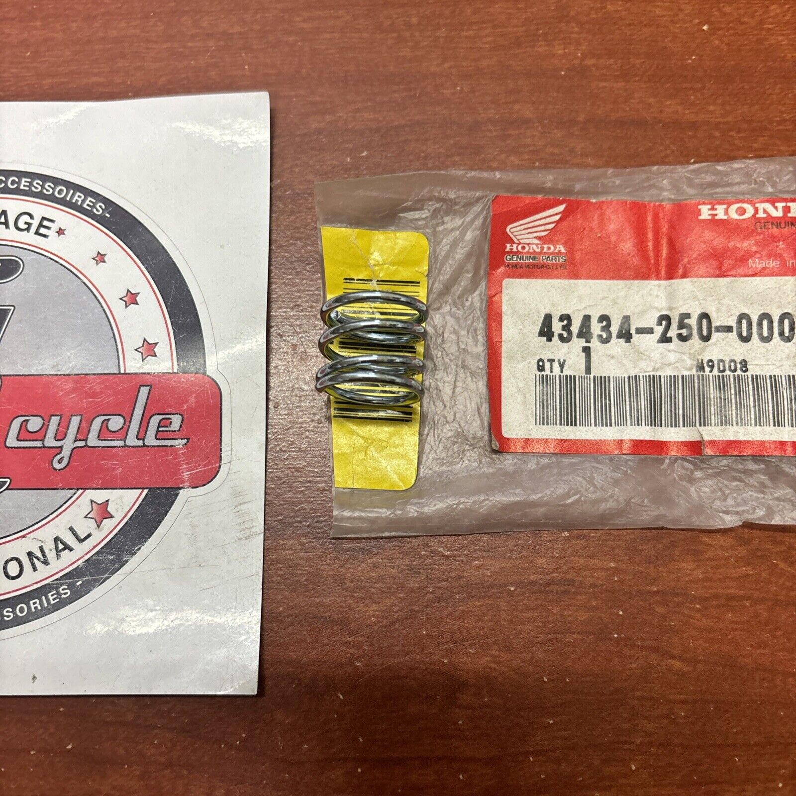 NOS Honda C100 C50 C70 C90 CD50 CD90 CF50 CT110 SPRING 43434-250-000 H165