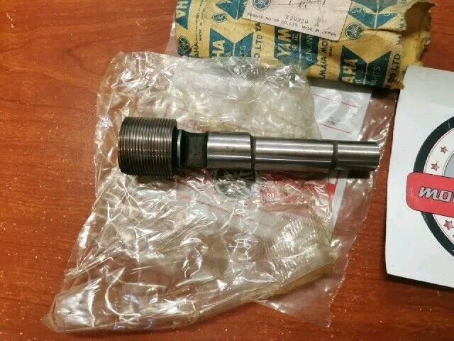 NOS Yamaha SHAFT 341-11465-81 SUB 341-15109-16-00 341-15100-Y7-00 341-11465 Y153