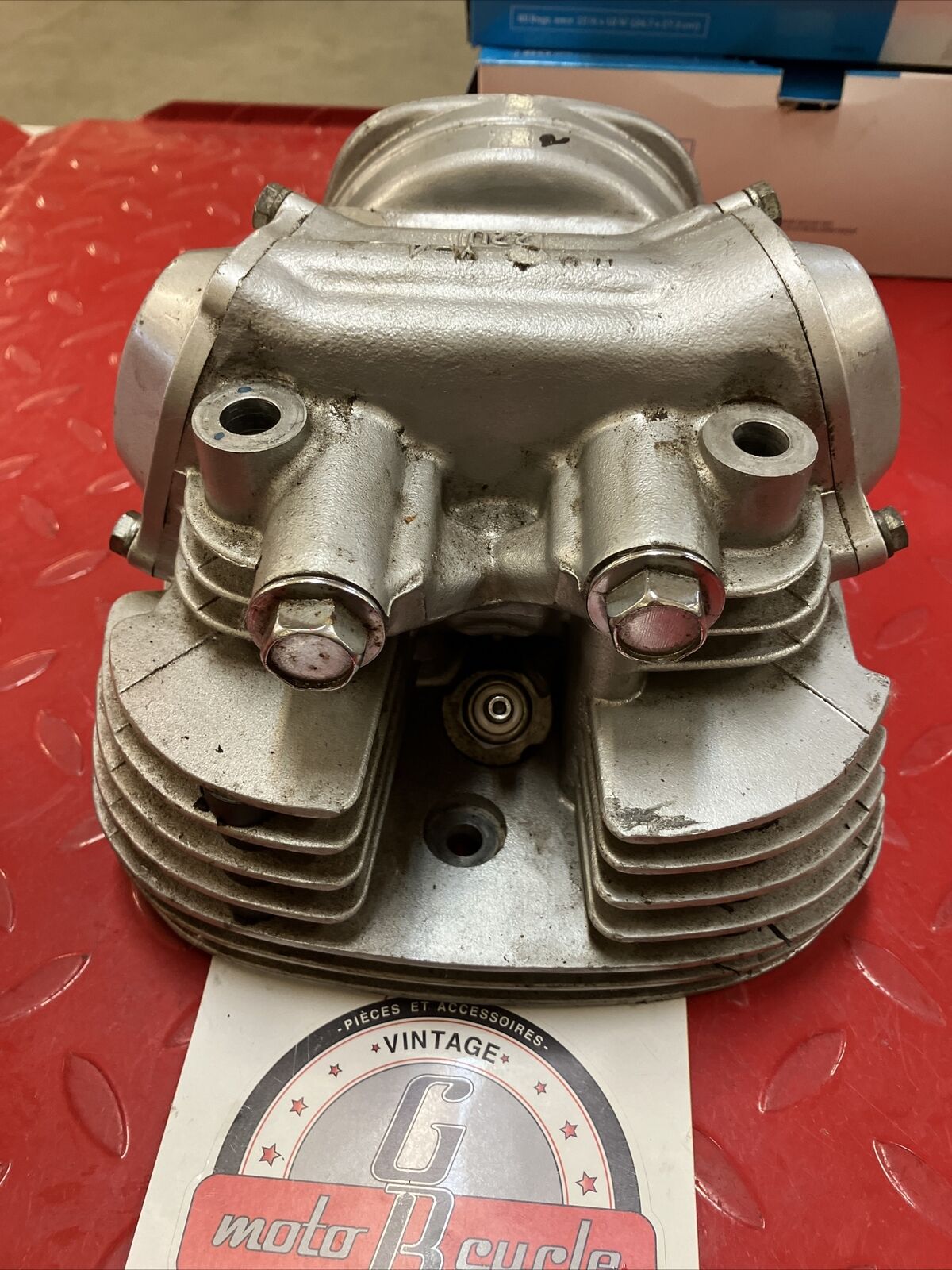 NOS Yamaha XV500 Virago 500 1983 1984 Cylinder head cover camshaft valve 2