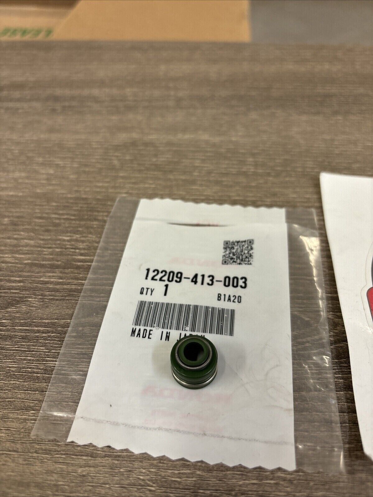 NOS Honda CB250N CB400 CB450 CM400 NT650 VALVE STEM SEAL 12209-413-003 H117