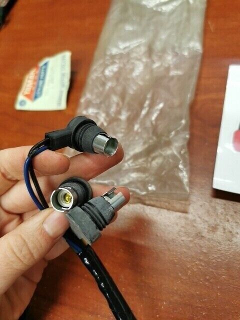 NOS Yamaha GT1 GT80 TY50 SOCKET CORD 393-83520-00-00 Y115