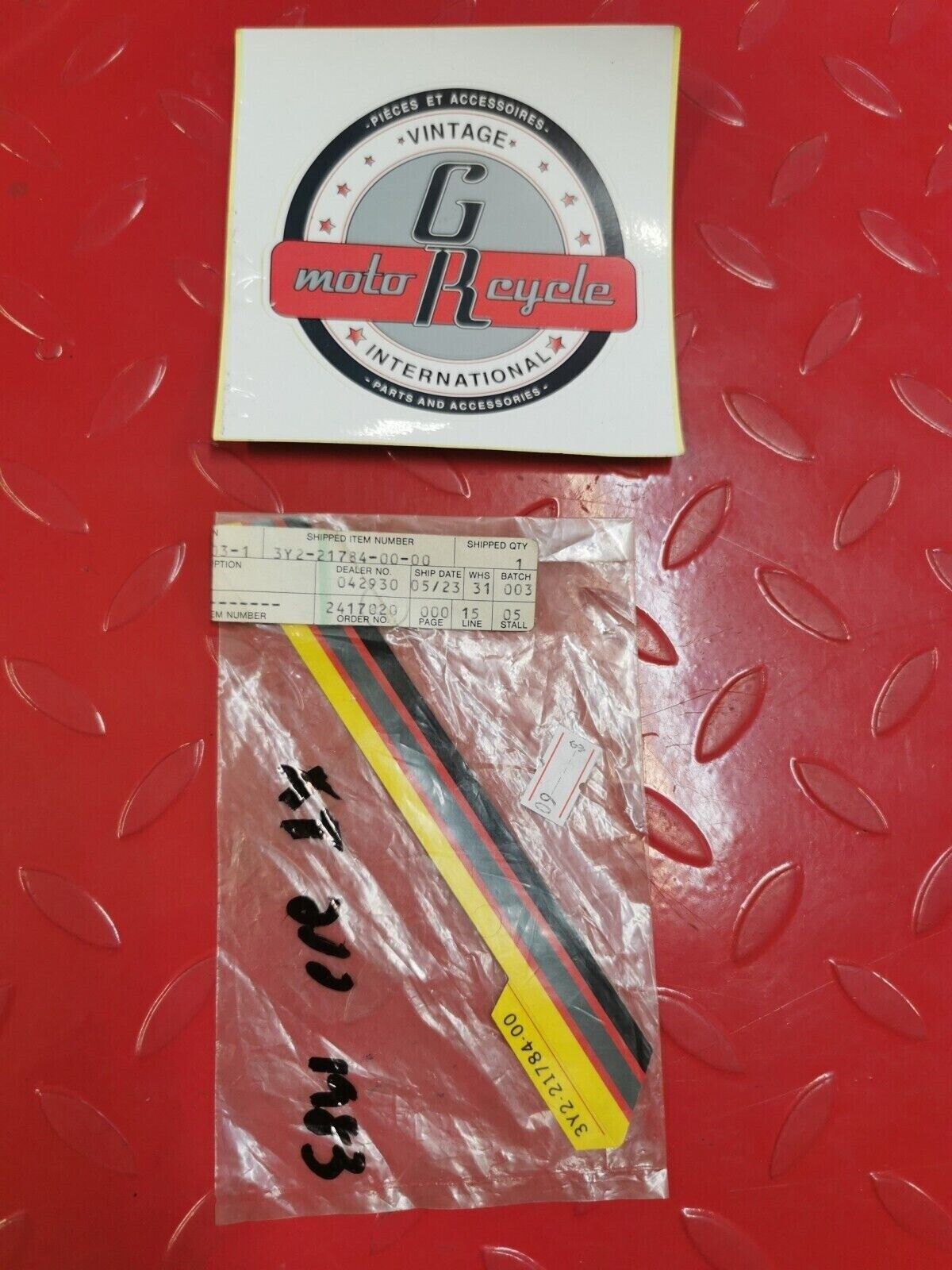 NOS YAMAHA XT200 1983 EMBLEM 4 DECAL 3Y2-21784-00-00 Y28