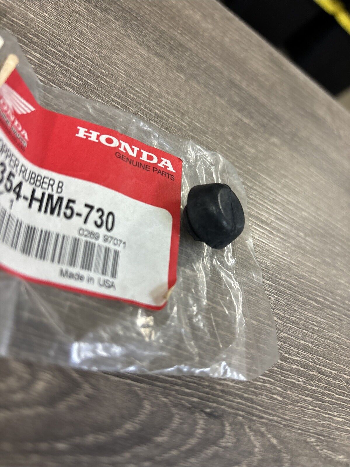 NOS Honda TRX300 TRX300FW TRX400FW TRX450 STOPPER RUBBER B 50354-HM5-730 H159