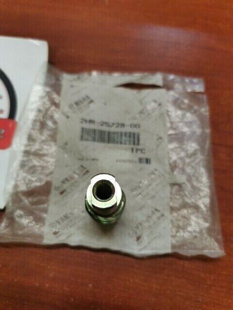NOS Yamaha YFM350FW REAR BRAKE CALIPER CAM 2HR-25728-00-00 Y103