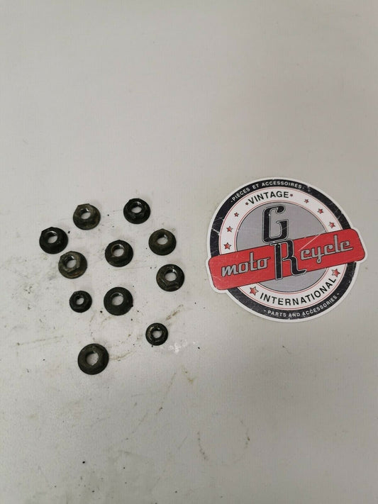Suzuki PE175 1982 motor engine cylinder / head top end nut hardware