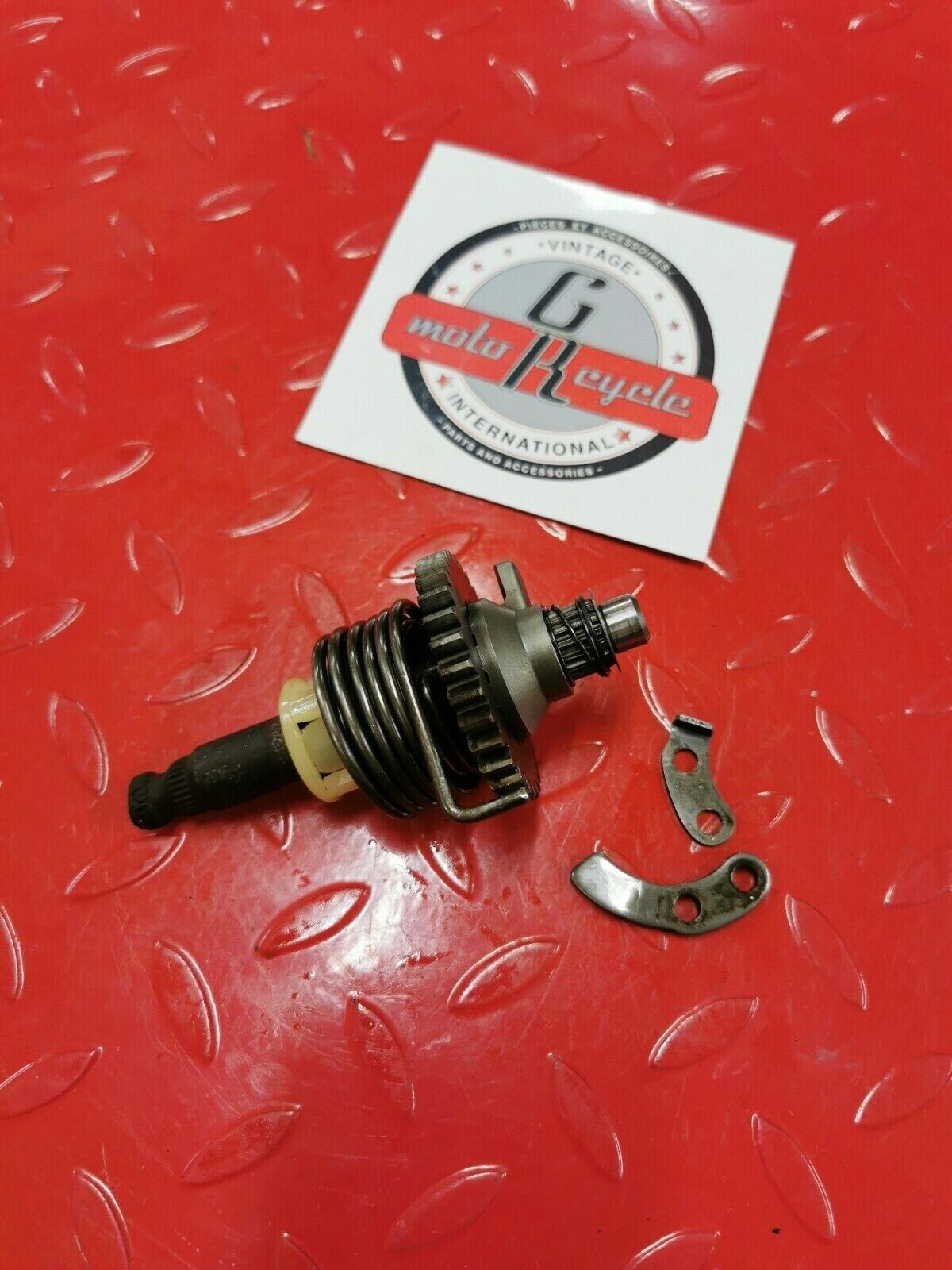 Kawasaki KX80 1979 kickstarter kick starter shaft spindle gear