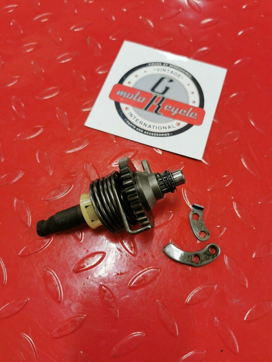 Kawasaki KX80 1979 kickstarter kick starter shaft spindle gear