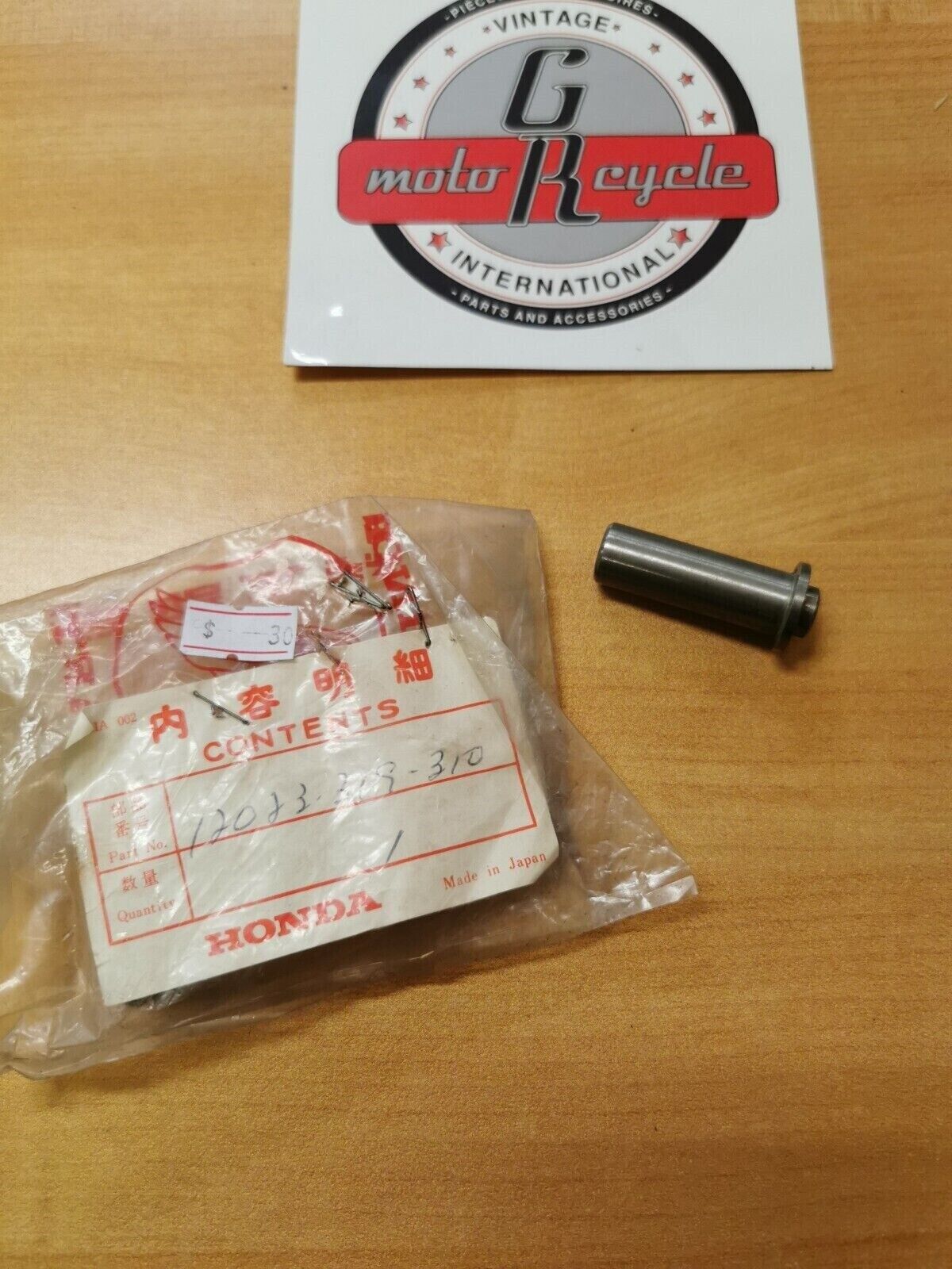 NOS HONDA CB450 CB500 GUIDE  EX  VALVE  12023-051-310 H17