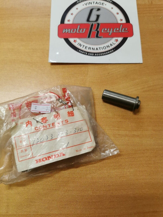 NOS HONDA CB450 CB500 GUIDE  EX  VALVE  12023-051-310 H17