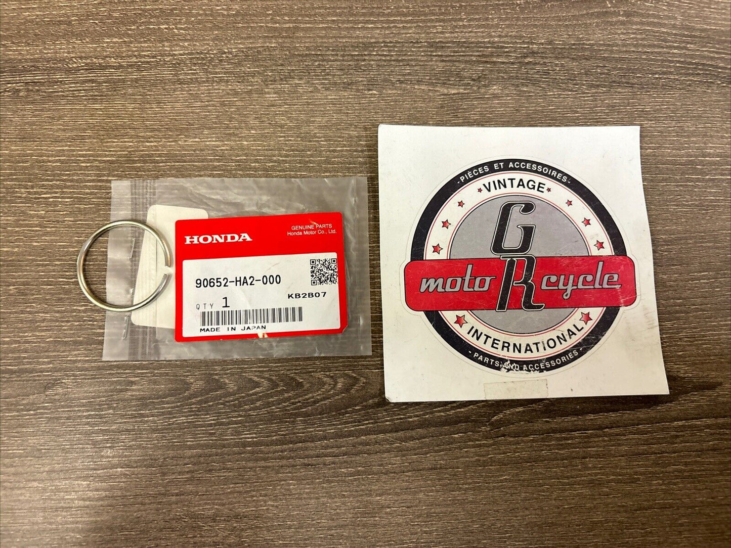 NEW NOS Honda ATC250R TRX250R X TRX300EX CLIP (OUTER) (37MM) 90652-HA2-000 H127