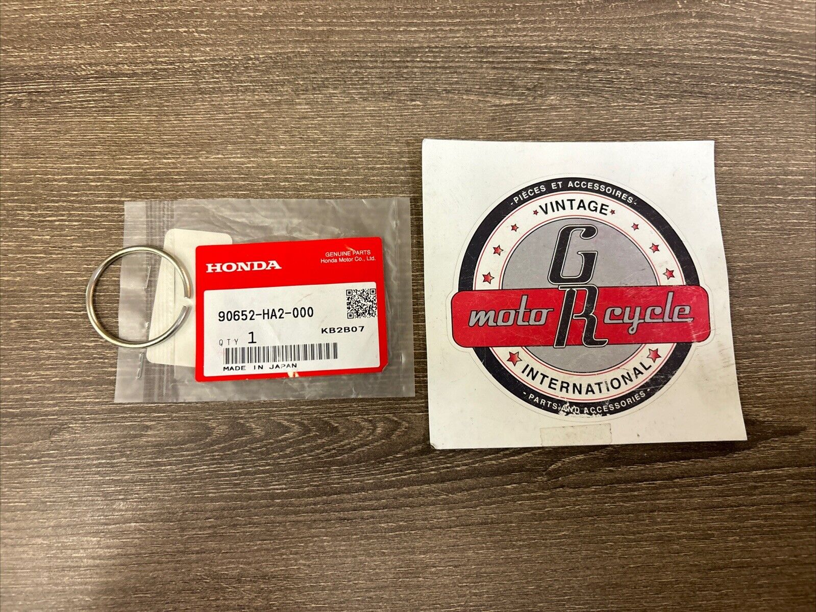 NEW NOS Honda ATC250R TRX250R X TRX300EX CLIP (OUTER) (37MM) 90652-HA2-000 H127