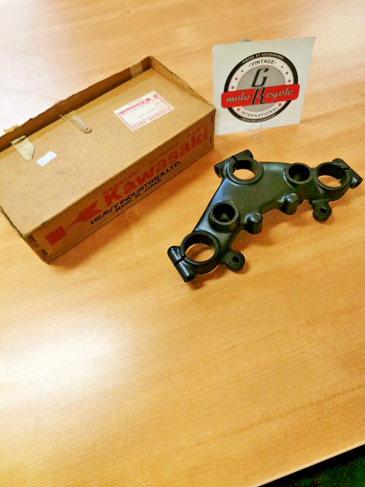 NOS KAWASAKI KZ400 KZ440 1979 - 1983 HEAD STEERING STEM 44039-1023   K7