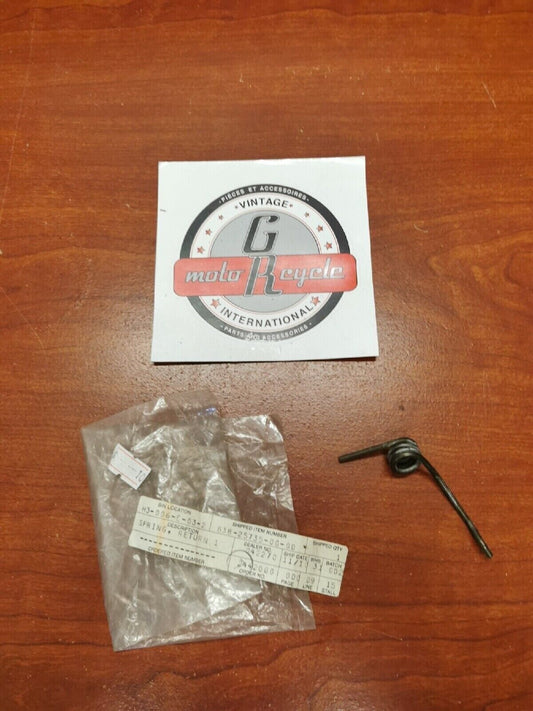 NOS Yamaha RETURN SPRING 1 838-25735-00-00 Y68