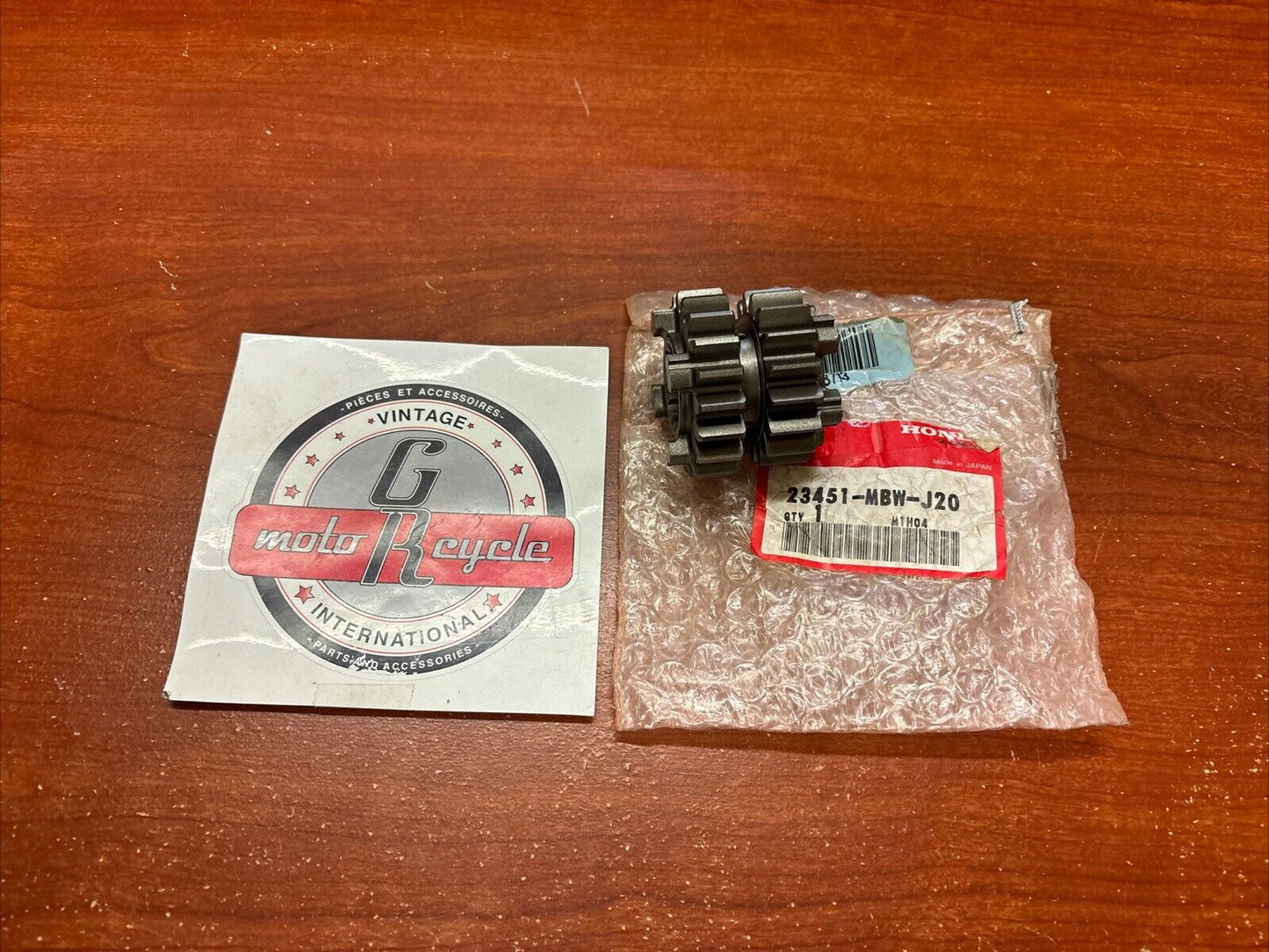 NOS Honda CBR600F M-3 M-4 GEAR 17T/19T 23451-MBW-J20 H168