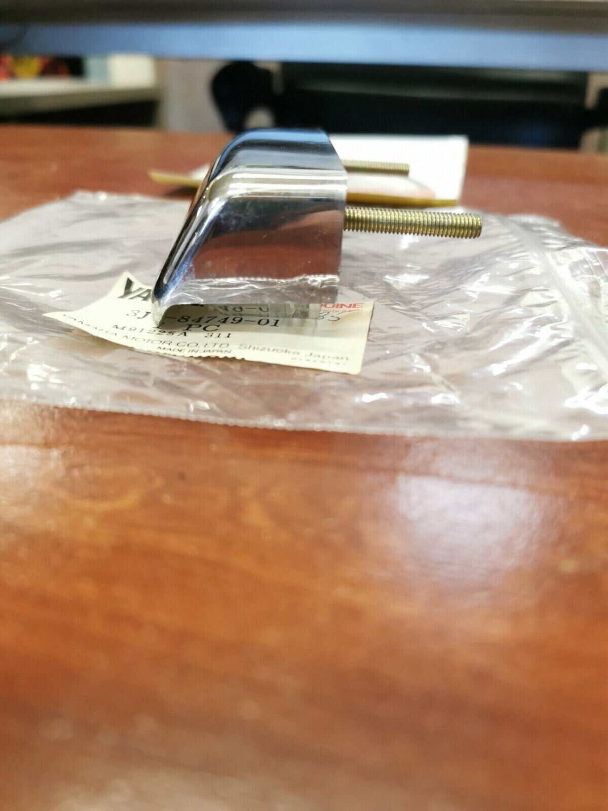 NOS Yamaha 1980 1981 XS850 XS1100 LICENCE LIGHT BODY 3J2-84749-01-00 Y86