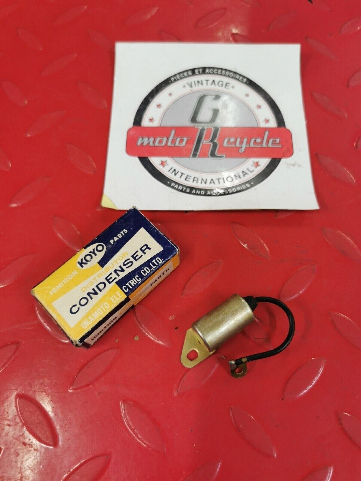 NOS KOYO YAMAHA   CONDENSER   1J7-81625-10-00  J11