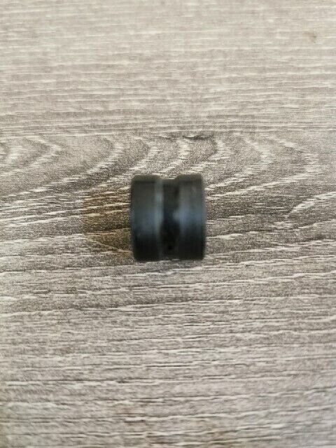 NOS HONDA C105T  C65 CA102 CA110 1960 1962 BUSH FRONT CUSHION 51311-001-000 H72